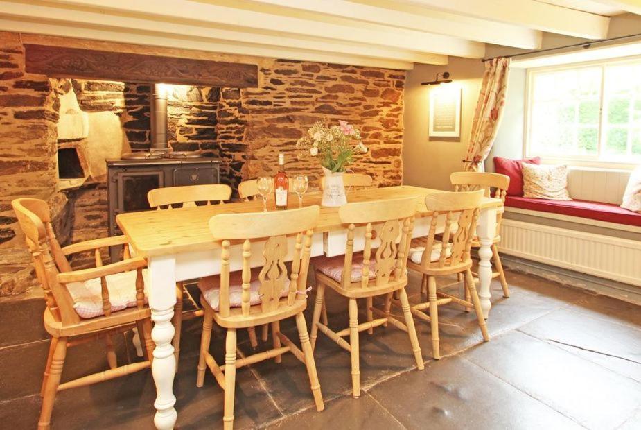 Meadowside Cottage, Characterful Grade 2 Listed Cottage Near To Wadebridge And Padstow Esterno foto